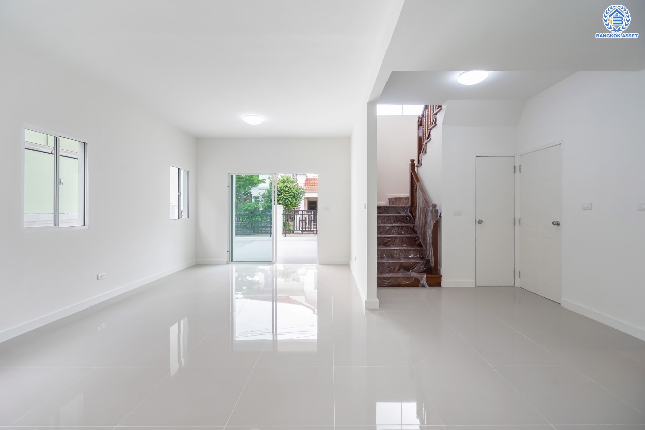 บ้านมือสองตกแต่งใหม่ หลังใหญ่ ม.ภัสสร14 บางใหญ่ ดีไซน์ทันสมัย เนื้อที่ 51.5 ตร.ว. รองรับทุกความสุข ฟังก์ชัน 3 ห้องนอน 2 ห้องน้ำ 2 ที่จอดรถ บนทำเลศักยภาพ ใกล้เซ็นทรัลเวสต์เกต ทางด่วน "ศรีรัช" และรถไฟฟ้าสายสีม่วง "สถานีตลาดบางใหญ่"